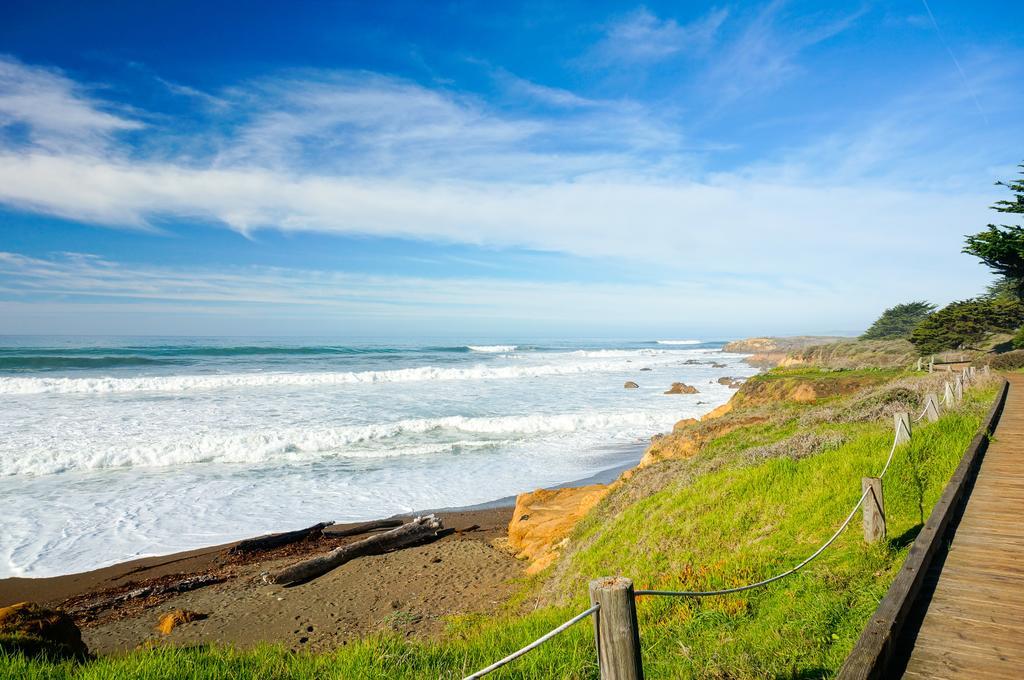 Sand Pebbles Inn Cambria Bagian luar foto